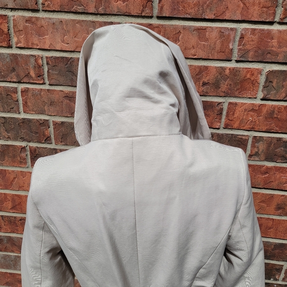 T TAHARI Callie Beige Belted Shawl Collar Trench Blazer Coat Sz Small - Picture 9 of 15